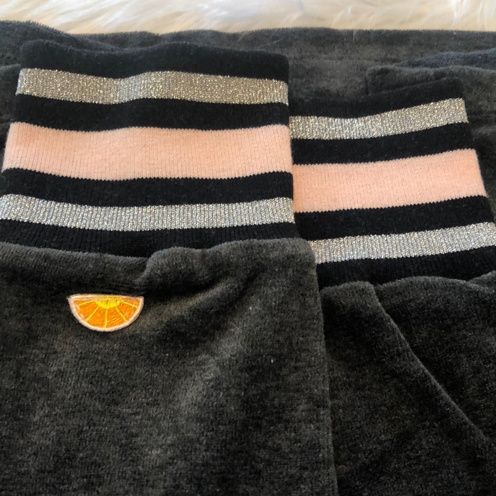 ⭐️SALE⭐️ C&C California Cold Shoulder Velour Sweatshirt NWT - Picture 7 of 10